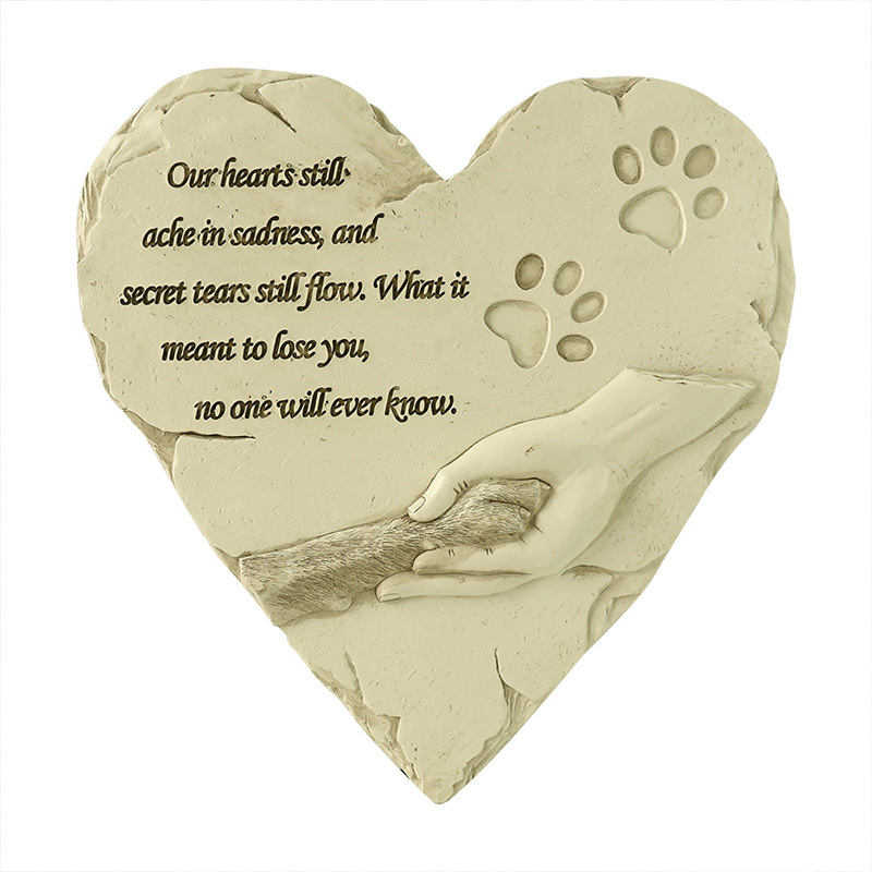 Tarpvalstybinis personalizuotas kūrybingas širdies formos šuniuko atminimo augintinio antkapio dervos amatų lauko dekoravimo gamyklos tiekimas
