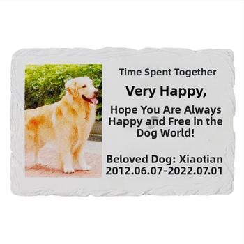 Tarpvalstybinis augintinio atminimo akmuo, kurį galima graviruoti, sodo puošmena, rankoje laikomas miegančios katės ir šuniuko antkapis, kiemo puošmena