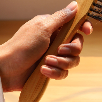 Hobusekarvu pehme tolmu eemaldamise pliiats tuhapuhastuspaberi jäägid vahede tolmu puhastamine mööbli pühkimine lauahari tuhaesemete pühkimine