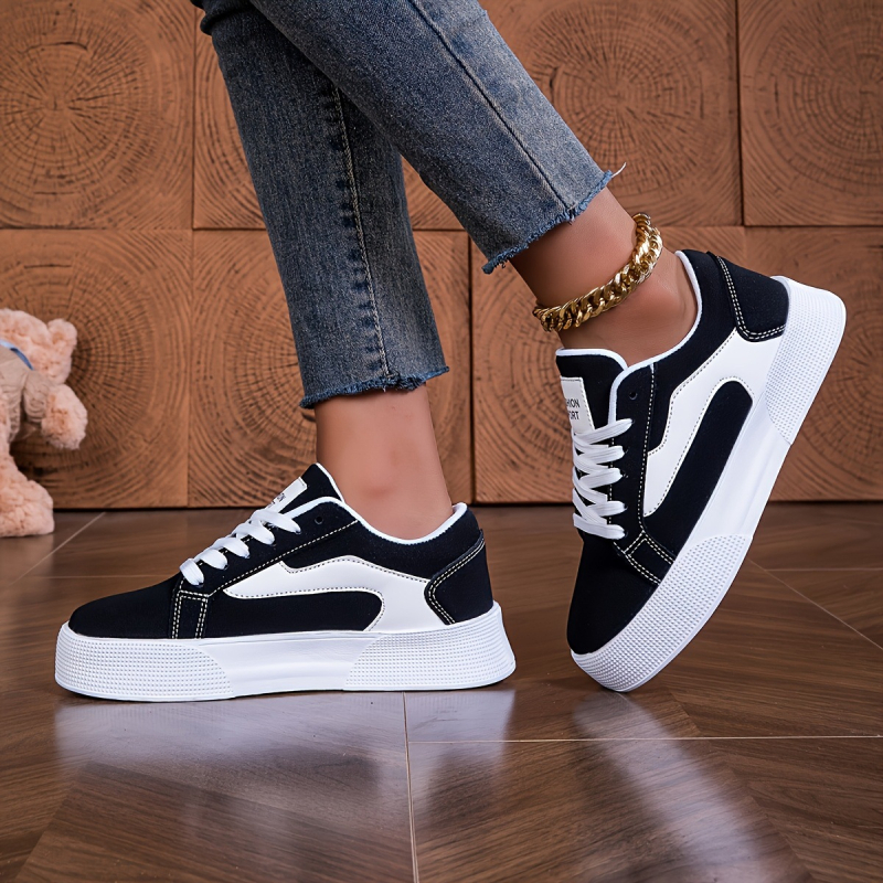 2025 m. tarpvalstybinis naujų europietiškų ir amerikietiškų moteriškų juodos ir baltos spalvos žemo viršutinio viršutinio sportinio batelio pristatymas tarpvalstybiniu būdu