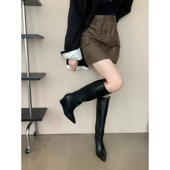 Cizme cu vârful ascuțit europene și americane pentru femei 2025 toamna nouă cu picioare largi, aspect slăbit, pantaloni cu picioare drepte, cizme cu toc plat, cizme de cavaler
