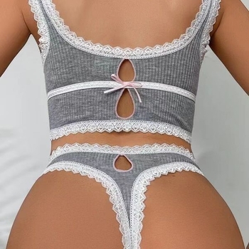 Europietiškas ir amerikietiškas „Ins2023“ nėriniuotas berankovis, bambą apnuoginantis seksualus kostiumėlis, žaismingas ir smagus apatinis trikotažas su kaspinu.