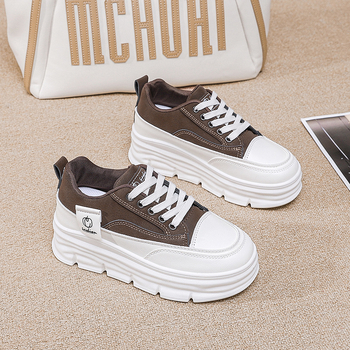 Γυναικεία Παπούτσια Plus Size 2025 Άνοιξη/Καλοκαίρι Νέα Ευέλικτα Casual Παπούτσια με Χοντρή Σόλα για Μικροσκοπικά Άτομα με Εσωτερική Αύξηση Ύψους, Μοντέρνα Αθλητικά Παπούτσια για Φοιτητές