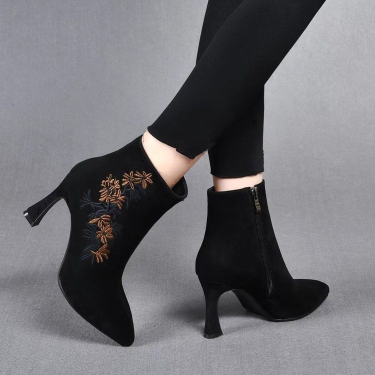 2024 Toamna și iarna nouă Cizme Martin cu vârf brodate pentru femei, cizme cu toc înalt, cizme mici și scurte, cizme subțiri cu toc subțire