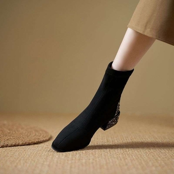 2025 m. nauji rudens ir žiemos elastingi juodi apvalios nosies ploni aulinukai, elegantiški perlų rašto zomšos trumpi aulinukai, universalios elastinės kojinės
