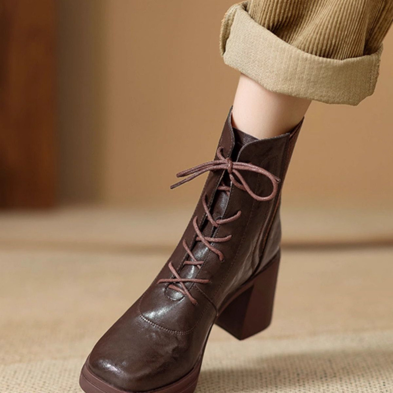 Închideți ochii în modă, moale, groasă, cu fund scurt, butoi Martins, toamna și iarna, noi, toc gros, toc înalt, cap rotund, elegante, cizme scurte pentru femei, all-match