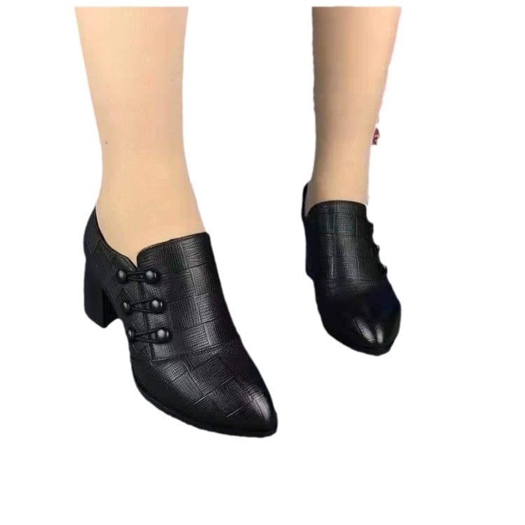 Pantofi de primăvară și toamnă 2024, din piele moale, la modă nouă, cu toc gros, cu două nasturi în carouri, talpă moale și versatilă, disponibili în stoc