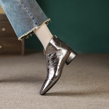 Minkštos odos, patogūs, kvadratiniai, žemo kulno, madingi moteriški aulinukai, 2024 m. žiemos nauji, prancūziški, trumpi aulinukai su užtrauktuku gale.