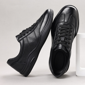 Virskārta govs āda 2025. gada pavasara jauni vīriešu ikdienas ādas apavi no īstas ādas vīriešu elpojoši ādas apavi no mīkstas virsmas vīriešu apavi