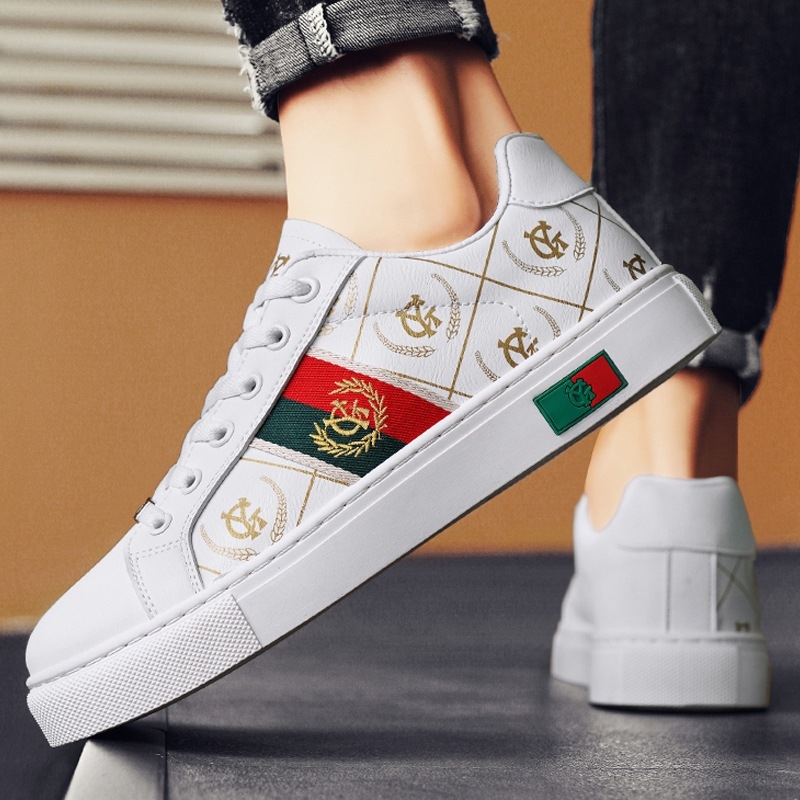 2025 m. pavasario vyriški batai, nauji odiniai bateliai su skydeliu, studentų niša, korėjietiško stiliaus madingi batai, vyriški sportiniai laisvalaikio batai, tinkantys visiems rungtynėms