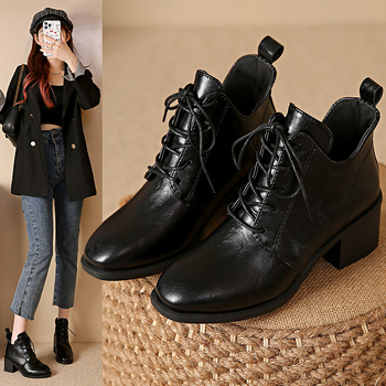 Retro Martin čizme s debelom petom i čipkom, šiljaste, zimske 2024., nove, plus veličine, britanske modne čizme 43