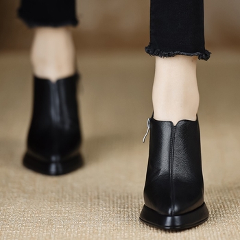 Γυναικεία ψηλοτάκουνα με μυτερό τακούνι Άνοιξη 2025 Εξωτερικό Εμπόριο Νέο Ευρωπαϊκό και Αμερικανικό Στυλ Αδιάβροχα Παπούτσια Μόδας με Πλατφόρμα και Χοντρό Τακούνι, Παπούτσια με Βαθύ Στόμα, Μονόστρωτα Παπούτσια, Μποτάκια με Βαθύ Στόμα