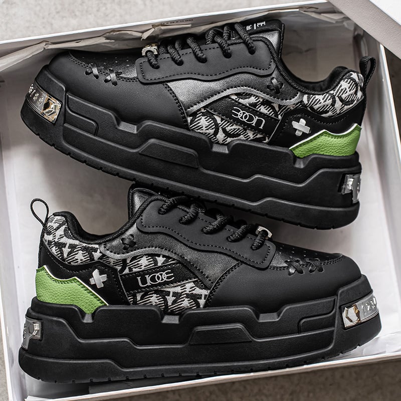 Stil închis la culoare, la modă, cool, pentru bărbați, mocasini la modă, cu talpă groasă, adidași de nișă, stil casual