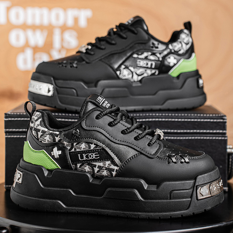 Stil închis la culoare, la modă, cool, pentru bărbați, mocasini la modă, cu talpă groasă, adidași de nișă, stil casual