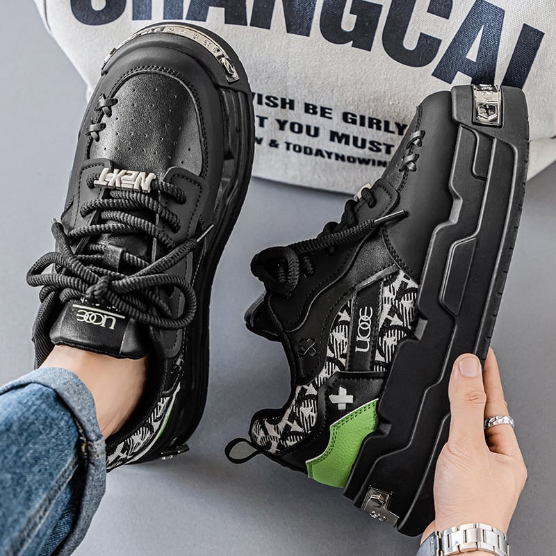 Stil închis la culoare, la modă, cool, pentru bărbați, mocasini la modă, cu talpă groasă, adidași de nișă, stil casual