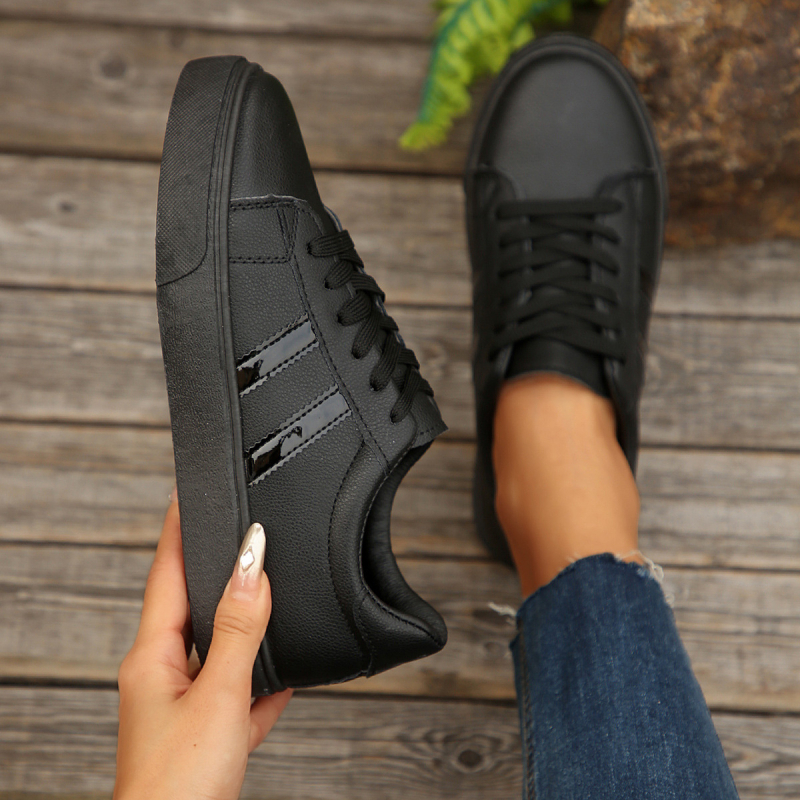 Europa și Statele Unite 2024 vară transfrontalieră nouă pantofi de damă plus size 36-44 stație independentă timp rotund cap casual pantofi albi pantofi de bord