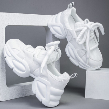 2025 Μοντέρνα και Ευέλικτα Νέα Παπούτσια Casual από Mesh, Αναπνέοντα Αθλητικά Παπούτσια με Χοντρή Σόλα, Γυναικεία Παπούτσια για Άνοδο Ύψους για Μπαμπά