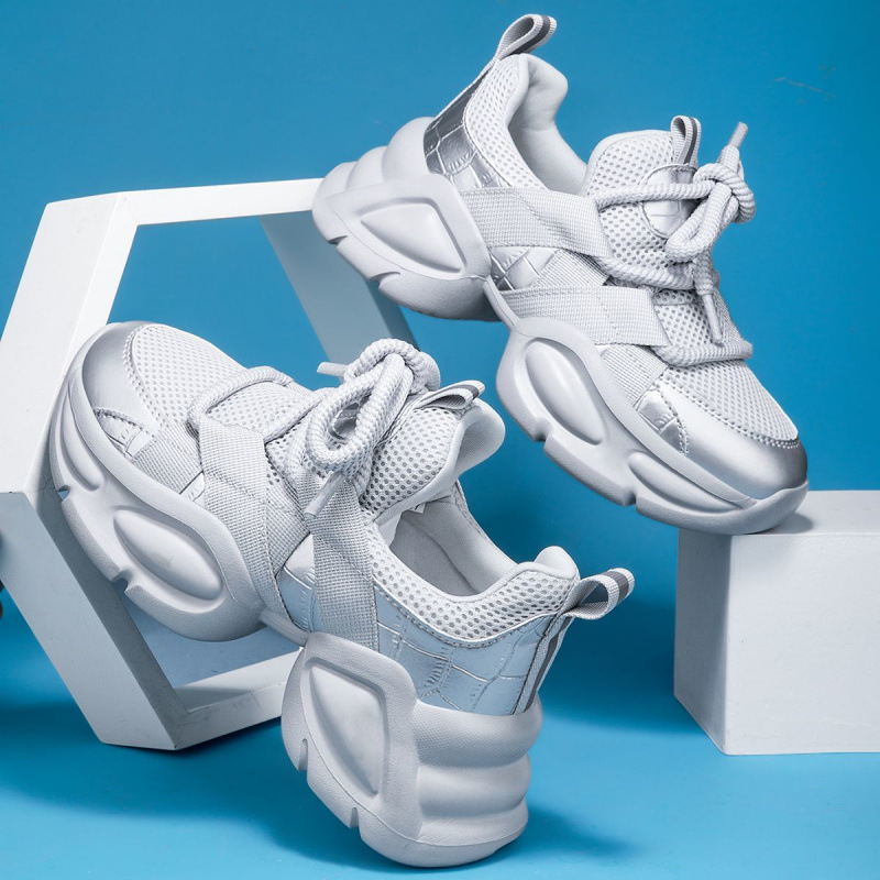 2025 Pantofi casual din plasă noi, la modă și versatili, pantofi sport casual cu talpă groasă și respirabilă, pantofi pentru femei care cresc în înălțime pentru tătici