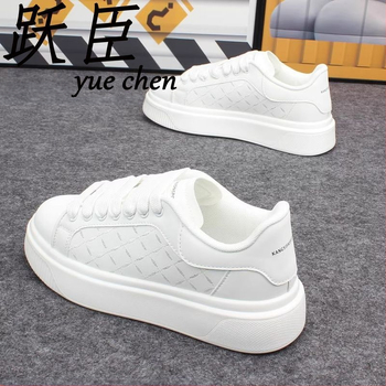 Νέα τάση για αθλητικά παπούτσια αναψυχής, μικρά λευκά ανδρικά παπούτσια, ελαφριά, αντιολισθητικά, παπούτσια που αυξάνουν το ύψος, με χοντρό, μαλακό πάτο.