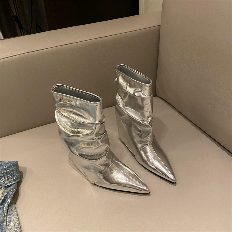 Srebrne Spice Girls čizme s visokom petom Jesen/Zima 2024 Novi Temperament Čizme sa špicom Male hlače Kratke čizme Žene