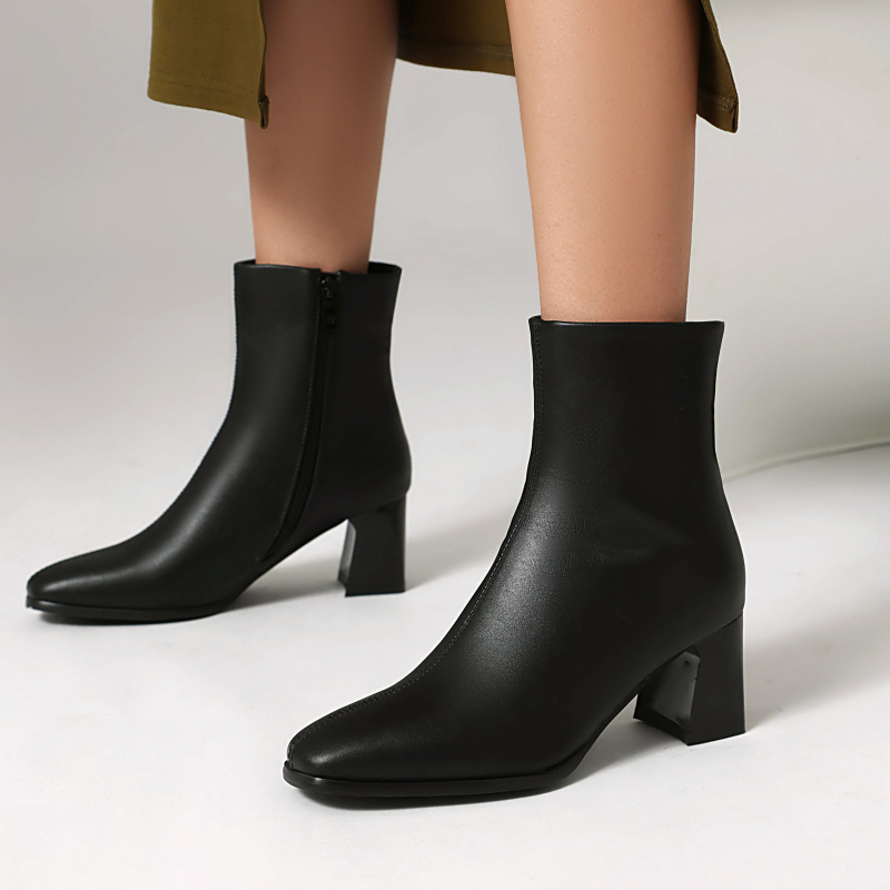 Νέες βρετανικές φθινοπωρινές και χειμερινές γυναικείες μπότες 2024 με λεοπάρ μοτίβο, κοντές μπότες martin, χοντρές ψηλοτάκουνες μπότες, μπότες εξωτερικού εμπορίου μεγέθους 40-44 plus