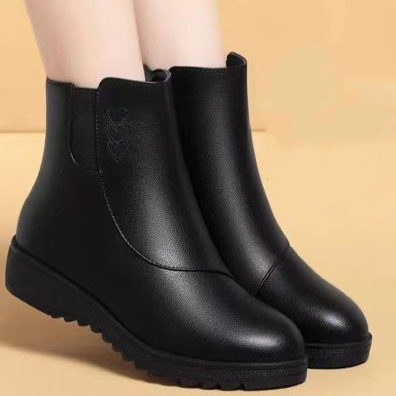 Majčine cipele, kratke čizme od mekane kože, pamučne cipele s mekim dnom, kožne cipele s flis podstavom za srednje i starije osobe, nove zimske čizme, ravne ženske čizme većih veličina