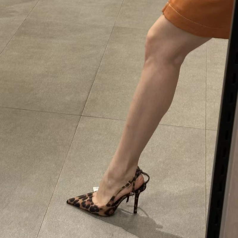 Pantofi cu toc înalt, cu imprimeu leopard și cataramă pe o singură linie, pentru femei, vara 2025, stil nou, stil francez, sexy, stiletto, care nu obosesc picioarele