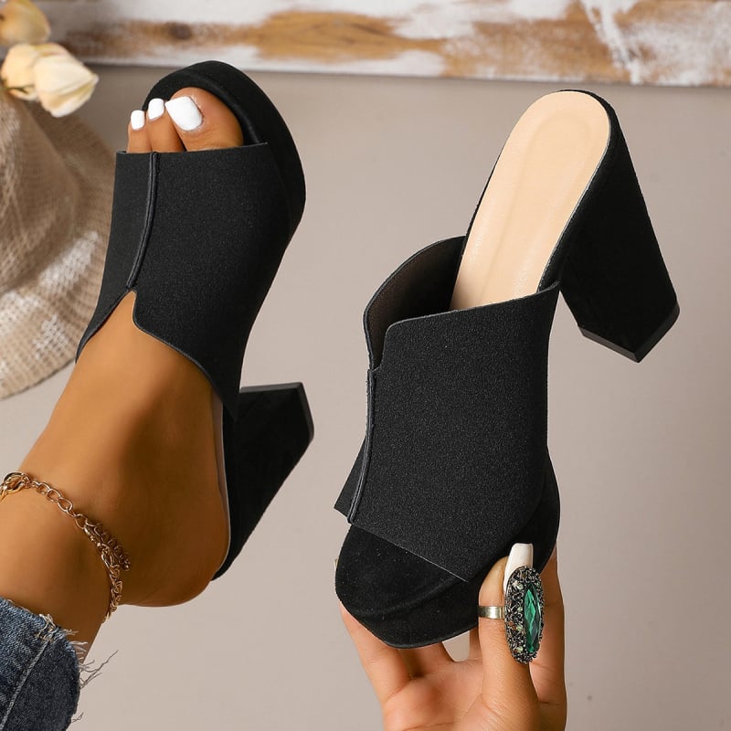 Papuci cu toc gros pentru femei, vară albă, sandale pentru femei, 2025, nouă modă, îmbrăcăminte exterioară, versatile, toc înalt, impermeabil, papuci cu platformă