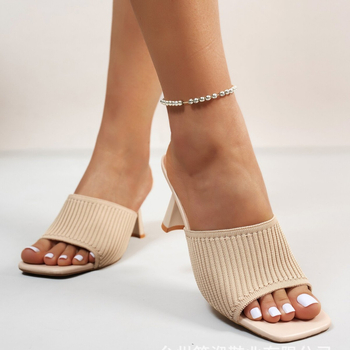 Καλοκαίρι 2025 νέα κορεατική έκδοση παντόφλες που πετάνε, γυναικεία εξωτερική ένδυση, τετράγωνο κεφάλι, μονολεκτικά σανδάλια με χοντρό τακούνι, χονδρικής