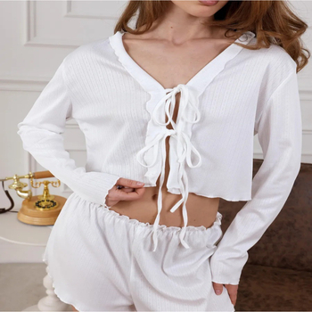 Διασυνοριακή Ευρωπαϊκή και Αμερικανική Άνοιξη και Καλοκαίρι 2025 Νέο Σετ Λευκής Πιτζάμας με Κομμένες Ζακάρ Ζακέτα, Σορτς με Μακρυμάνικο Φόρεμα, Ρούχα για το Σπίτι