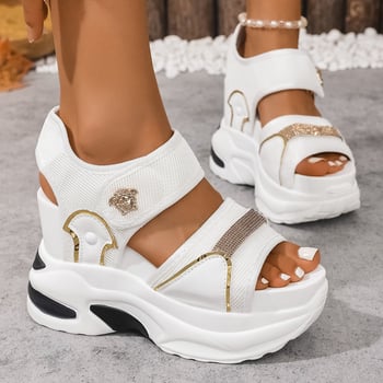 Női sport szandálok 2025 nyári új ék alakú divatos platformcipők vastag talpú, magasító külső viselet nagy méretű strandcipők