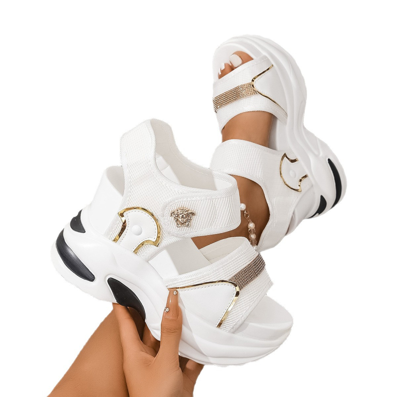 Női sport szandálok 2025 nyári új ék alakú divatos platformcipők vastag talpú, magasító külső viselet nagy méretű strandcipők