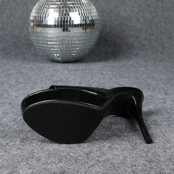 Διασυνοριακό ηλεκτρονικό εμπόριο εξωτερικού γυναικεία παπούτσια μαύρα σανδάλια με fish mouth γυναικεία ψηλοτάκουνα αδιάβροχα σανδάλια πλατφόρμας λουστρίνι γυναικεία παπούτσια Joker 8118-8