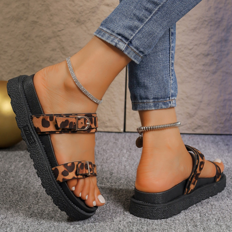 Sandale de plajă romane casual la modă, europene și americane, transfrontaliere, de dimensiuni mari, cu talpă groasă, cu vârf rotund, cu imprimeu leopard, cu cataramă, gata de vânzare