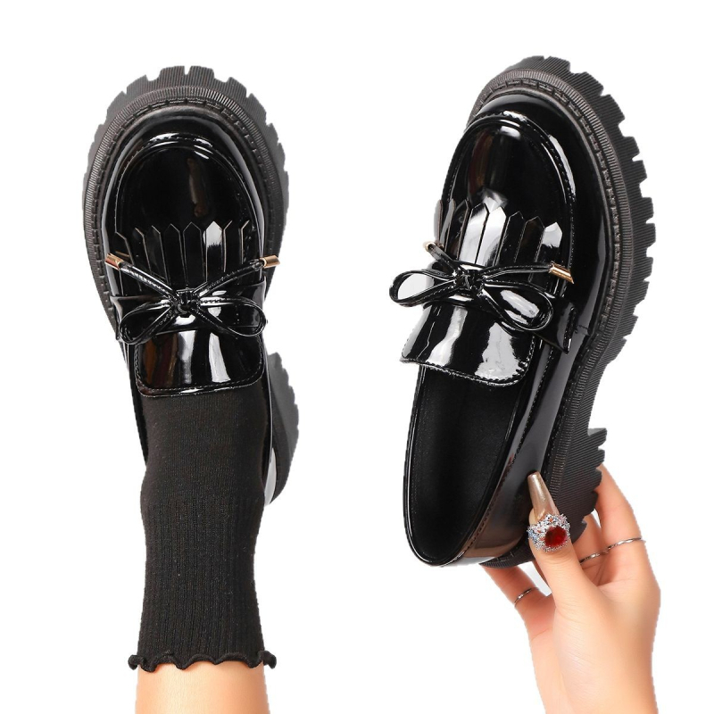 Fekete brit kis bőr női cipő, vastag sarkú, 25-ös tavaszi új stílusú, bebújós, masnis, díszes mokaszin, kerek orrú női cipők