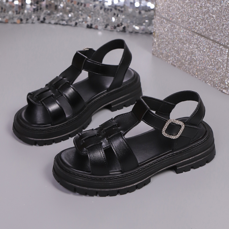 Prekogranične velike veličine 2025 Ljeto Nove rimske sandale s debelim potplatom Vanjska trgovina Šuplje mekane vanjske sandale Ženske sandale Veleprodaja