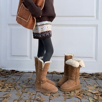 Dupla hasított 2024 téli új északkeleti hótaposó női vastagított plüss pamut cipő magas sarkú csizma Mao Mao cipő női