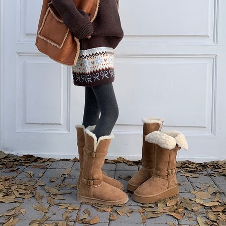 Dupla hasított 2024 téli új északkeleti hótaposó női vastagított plüss pamut cipő magas sarkú csizma Mao Mao cipő női