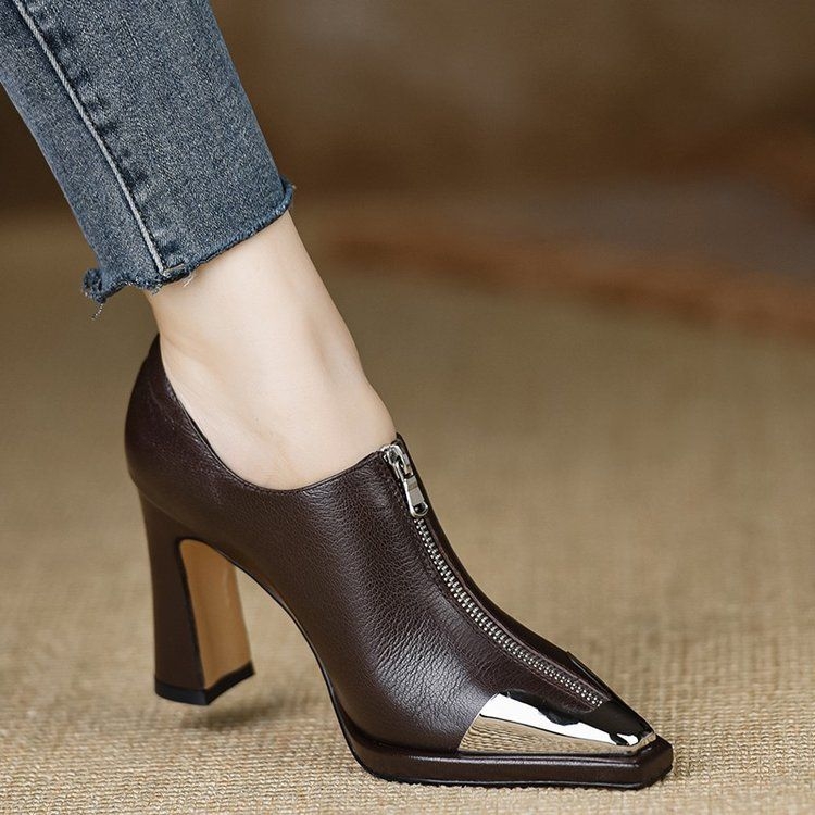 Moteriški metaliniai smailios nosies aukštakulniai, priekiniai užtrauktukai, maži odiniai bateliai, 2025 m. rudens nauji elegantiški universalūs profesionalūs plokščiapadžiai bateliai storais kulnais