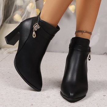 Modne čizme sa špicastim vrhom, ženstvene kratke čizme, novi stil francuskih visokih potpetica za jesen i zimu 2025., čizme za mršavljenje s patentnim zatvaračem sa strane