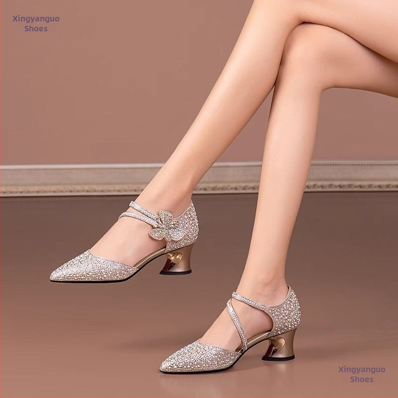 Дамски летни сандали с перлени кристали, голям размер, заострени пръсти, дебел ток, сандали на среден ток, модерни с кухи единични обувки Cheongsam