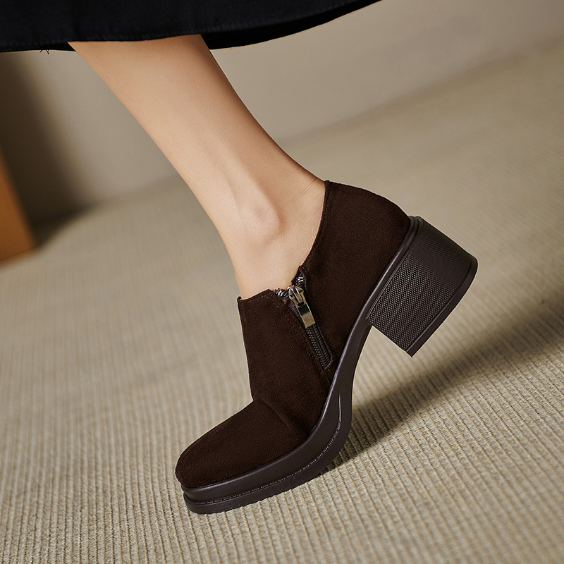 Vintage matirane cipele s debelom petom, jednoslojne ženske cipele s platformom, ležerne kožne cipele za proljeće i jesen 2024., duboke cipele s visokom petom, gole čizme