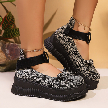 Νέα καλοκαιρινά παπούτσια 2025 σε βρετανικό στιλ, με χοντρή σόλα και αγκράφα, γυναικεία loafers με φιόγκο και ρηχό στόμα.