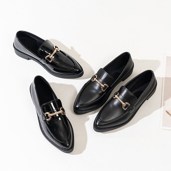 Mocasini 2025 primăvara și toamna nou stil britanic toc gros talpă groasă pantofi mici din piele pantofi de lucru pentru femei