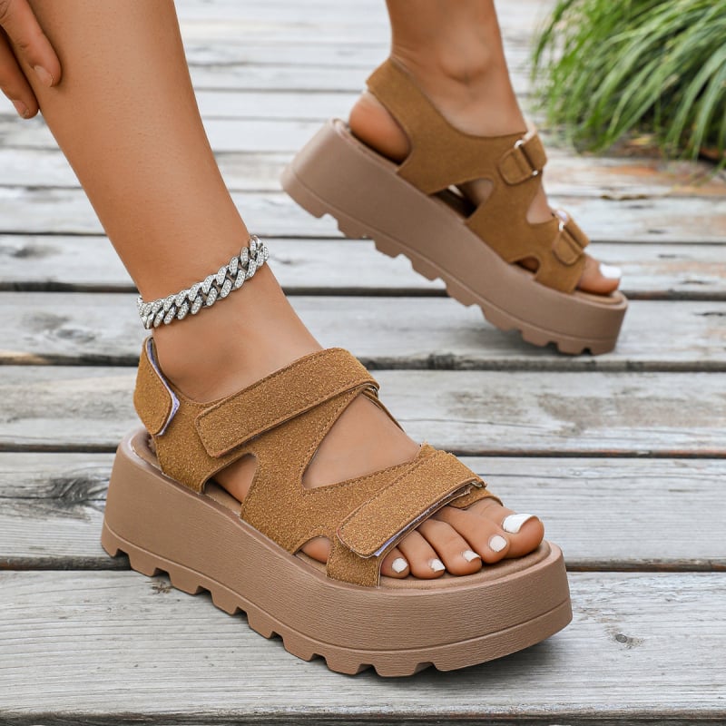 Prekogranične retro sandale za žene, ljeto 2025., novi stil, mala visina, povećana platforma, ležerne rimske ženske cipele za odmor na plaži