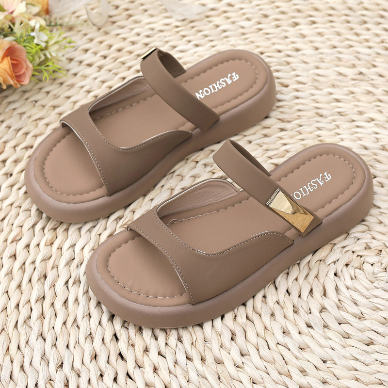 Moderna vanjska odjeća s debelim potplatom i suknjama 2024. Nove ljetne internetske slavne niše luksuznih sandala za žene