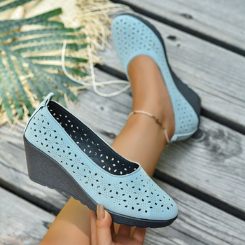 Διασυνοριακά μεγάλα μεγέθη 2025 καλοκαιρινά τσόκαρα κοίλα αναπνεύσιμα νέα παπούτσια μέσης και ηλικιωμένης μητέρας ρηχά μονόχρωμα παπούτσια γυναικών χονδρικής