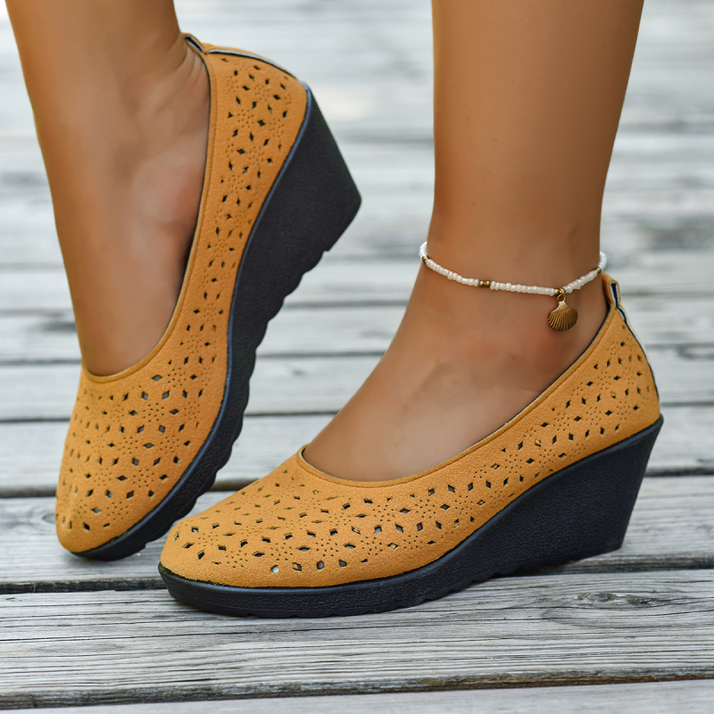 Saboți de vară transfrontalieri de mărime mare 2025, pantofi respirabili cu goluri, pentru mame de vârstă mijlocie și în vârstă, cu gură mică, pantofi cu un singur corp pentru femei