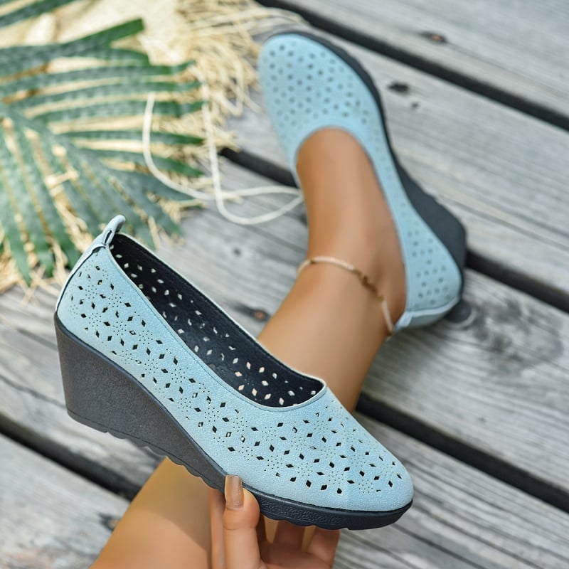 Saboți de vară transfrontalieri de mărime mare 2025, pantofi respirabili cu goluri, pentru mame de vârstă mijlocie și în vârstă, cu gură mică, pantofi cu un singur corp pentru femei