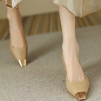 Pantofi de damă în stil francez, versiune coreeană, cu tocuri groase, design de nișă, vârf metalic, vârf pătrat, tocuri înalte și superficiale elegante, stil socialite, pantofi pentru toate anotimpurile
